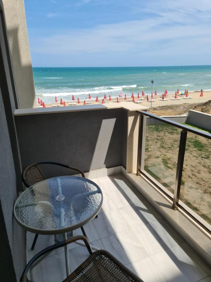 Dolphin Beach Apart Обзор Екстер'єр фото