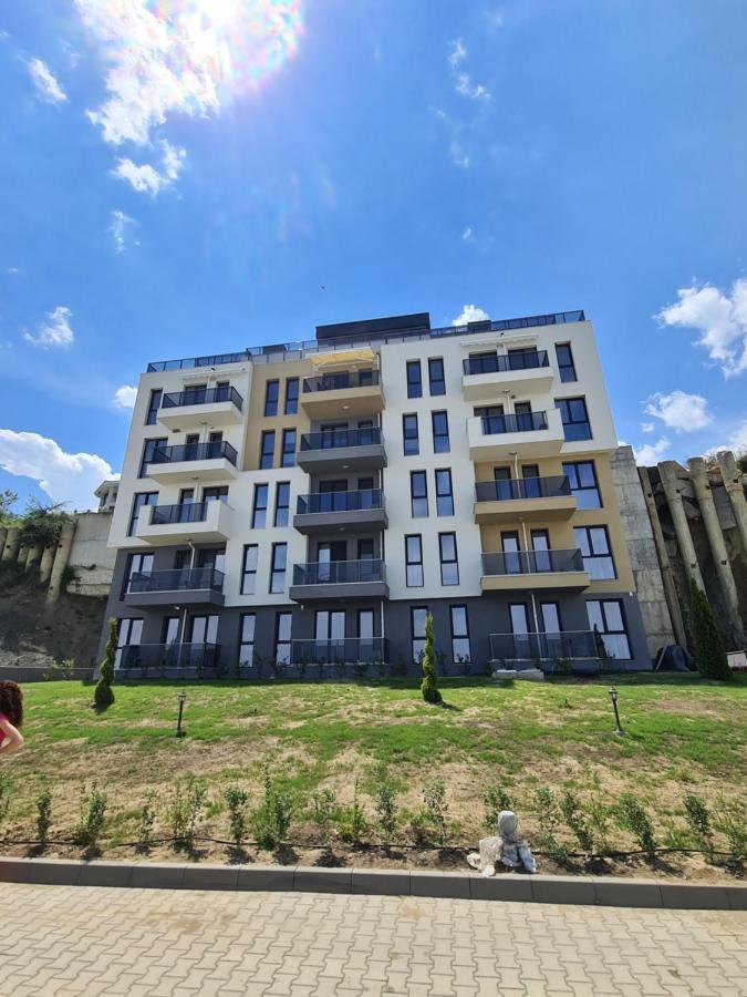 Dolphin Beach Apart Обзор Екстер'єр фото