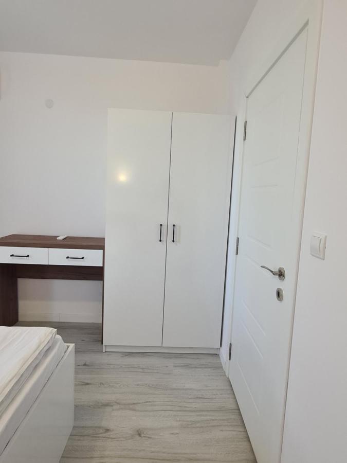 Dolphin Beach Apart Обзор Екстер'єр фото