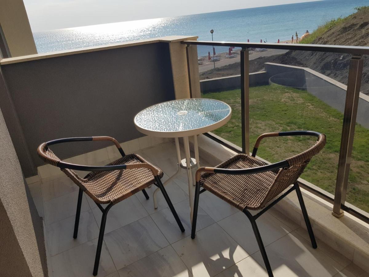 Dolphin Beach Apart Обзор Екстер'єр фото